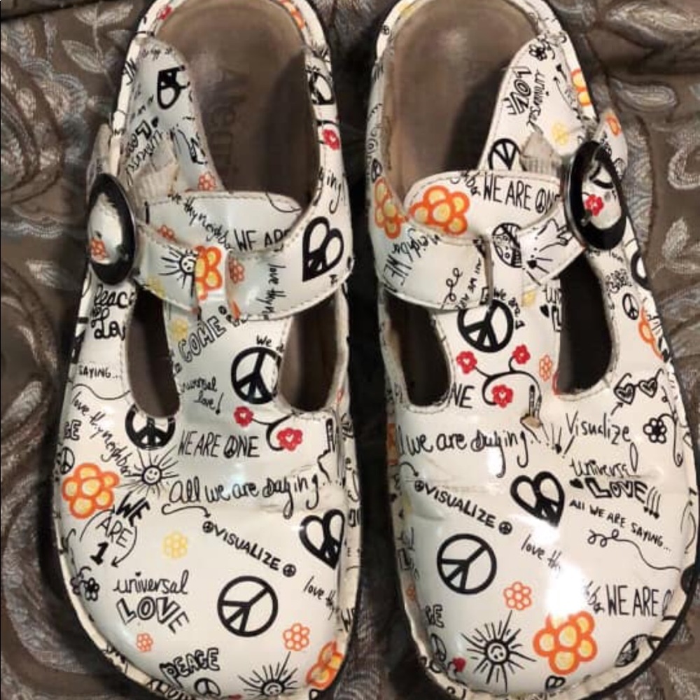 Algeria shoes